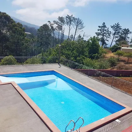 Apartamento Comfortable With Shared Pool In Prazeres 150 M² *