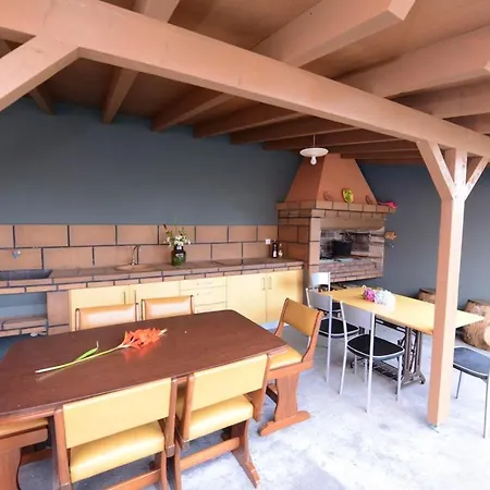 شقة Comfortable With Shared Pool In Prazeres 150 M² *