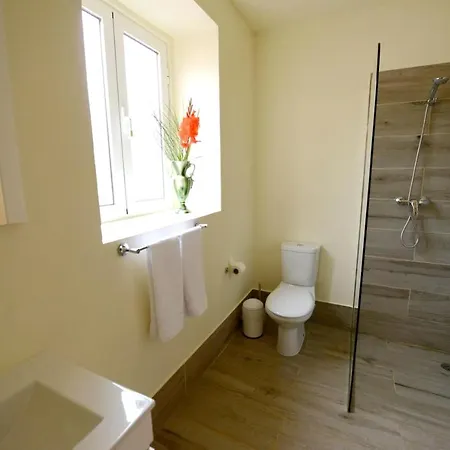 דירה Comfortable With Shared Pool In Prazeres, 150 M²