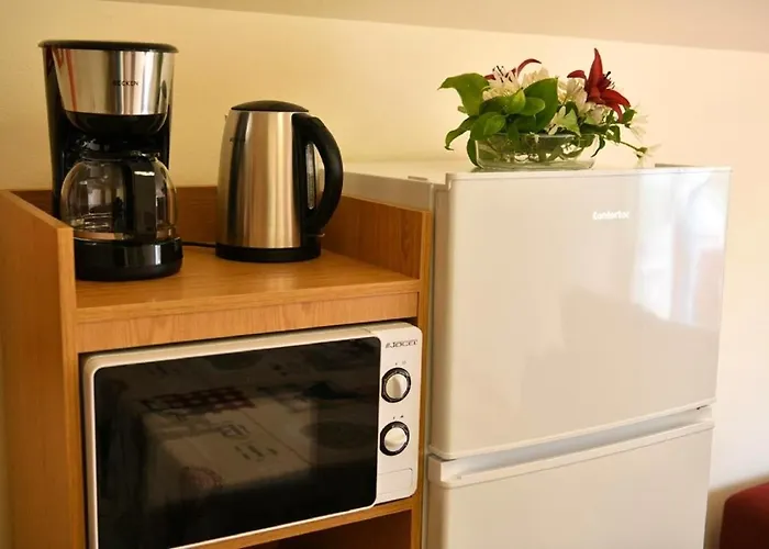 Comfortable With Shared Pool In Prazeres, 150 M² Apartmán Campanário