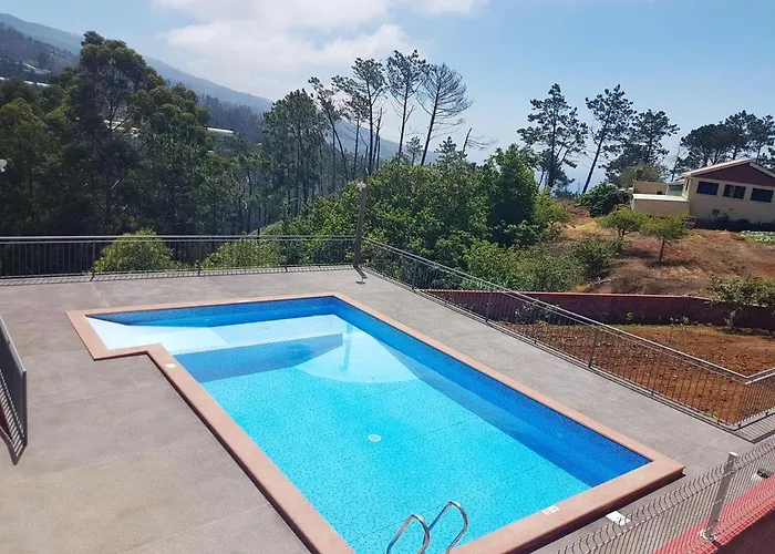 Appartamento Comfortable With Shared Pool In Prazeres, 150 M² *