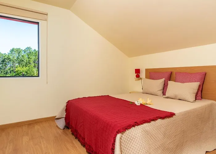 Apartmán Comfortable With Shared Pool In Prazeres, 150 M²