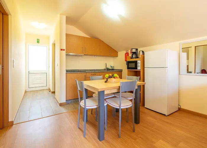 Appartamento Comfortable With Shared Pool In Prazeres, 150 M²